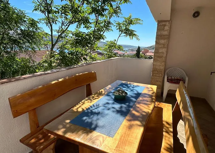 Olja Lägenhet Pag Town